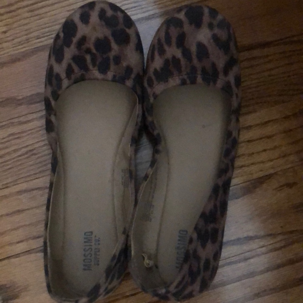 Mossimo Flats